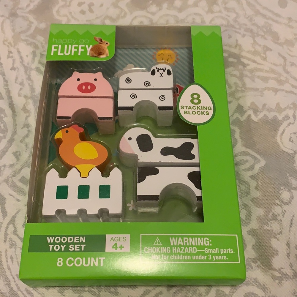 NWT Happy Go Fluffy 8- piece wooden Block Set